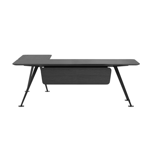 Scrivania direzionale con pannello frontale frezza